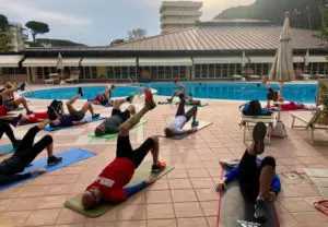 Athletik-Training am Pool im Laufcamp